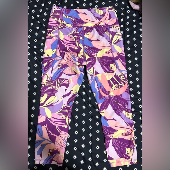 Avia purple&pink tropical pattern Capri leggings w/ pockets - size med8/10 - Picture 2 of 8